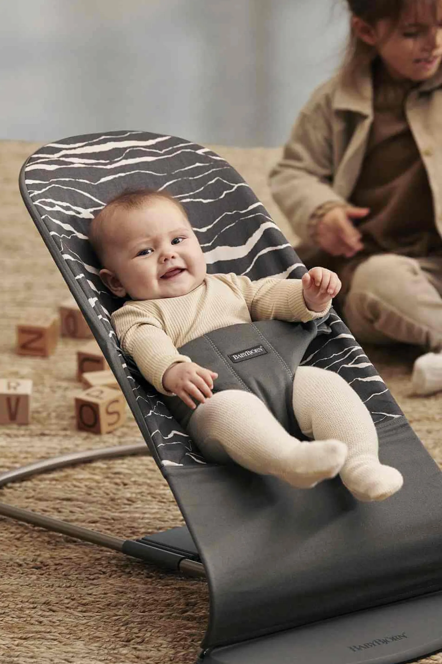 Bujaczki I Leżaczki|Foteliki I Pufy | BabyBjorn - leżaczek BLISS COTTON, Landscape Print, Antracyt