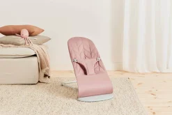 Bujaczki I Leżaczki|Foteliki I Pufy | BabyBjorn - leżaczek BLISS WOVEN, Petal Quilt, Dusty Pink