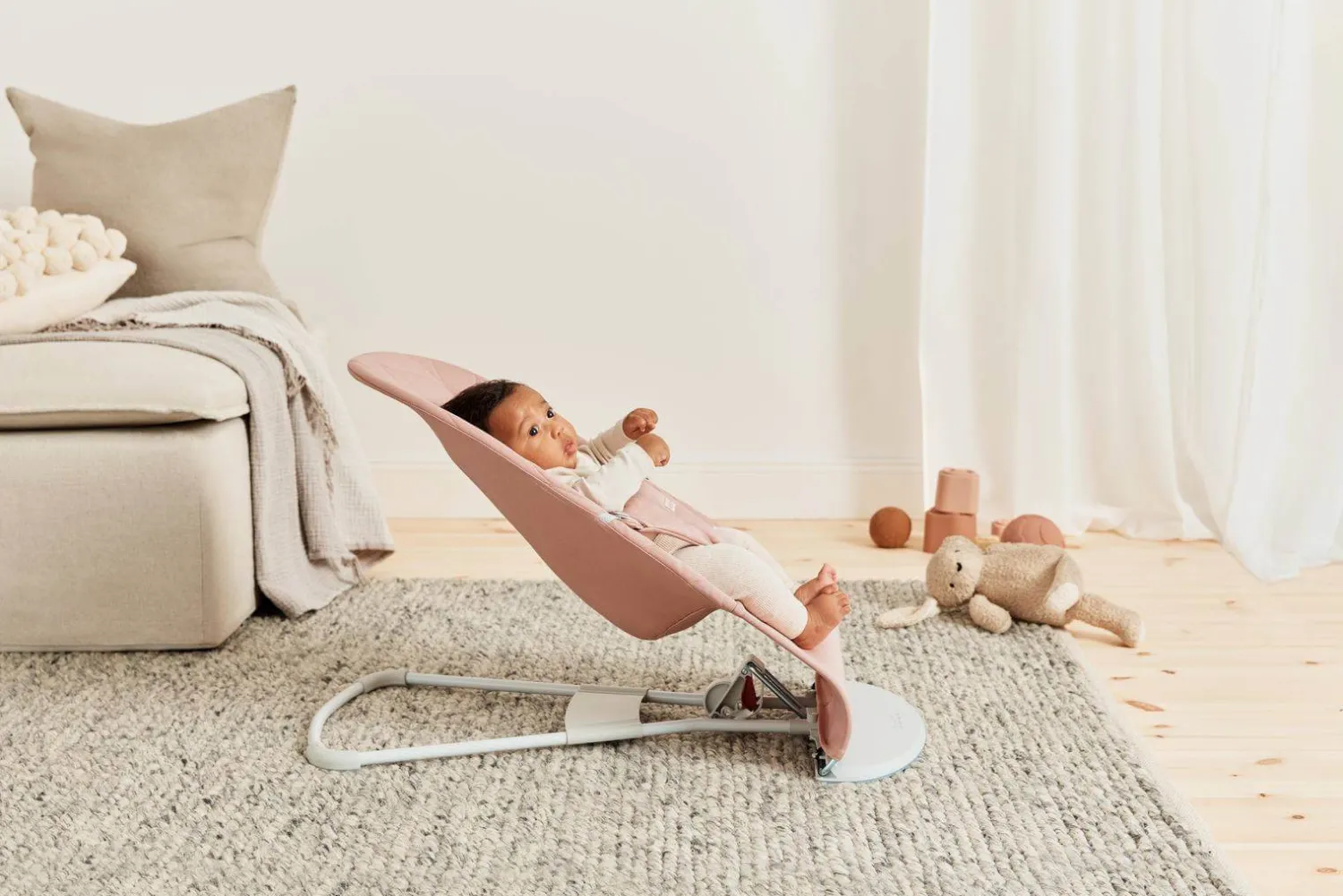 Bujaczki I Leżaczki|Foteliki I Pufy | BabyBjorn - leżaczek BLISS WOVEN, Petal Quilt, Dusty Pink