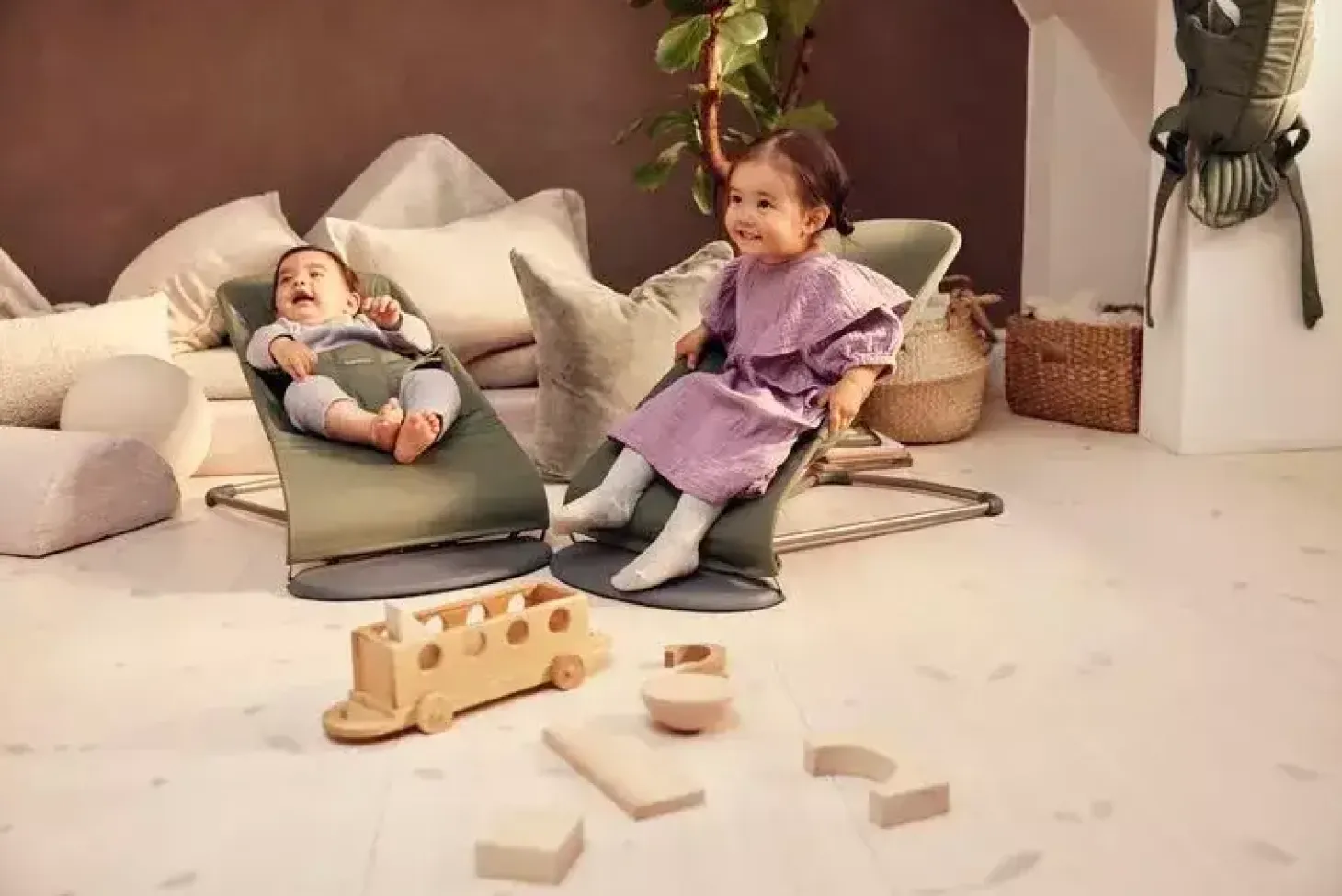 BABYBJORN - leżaczek BLISS WOVEN, Petal Quilt, Ciemnozielony