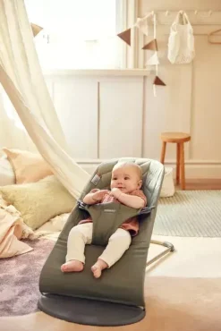 BABYBJORN - leżaczek BLISS WOVEN, Petal Quilt, Ciemnozielony