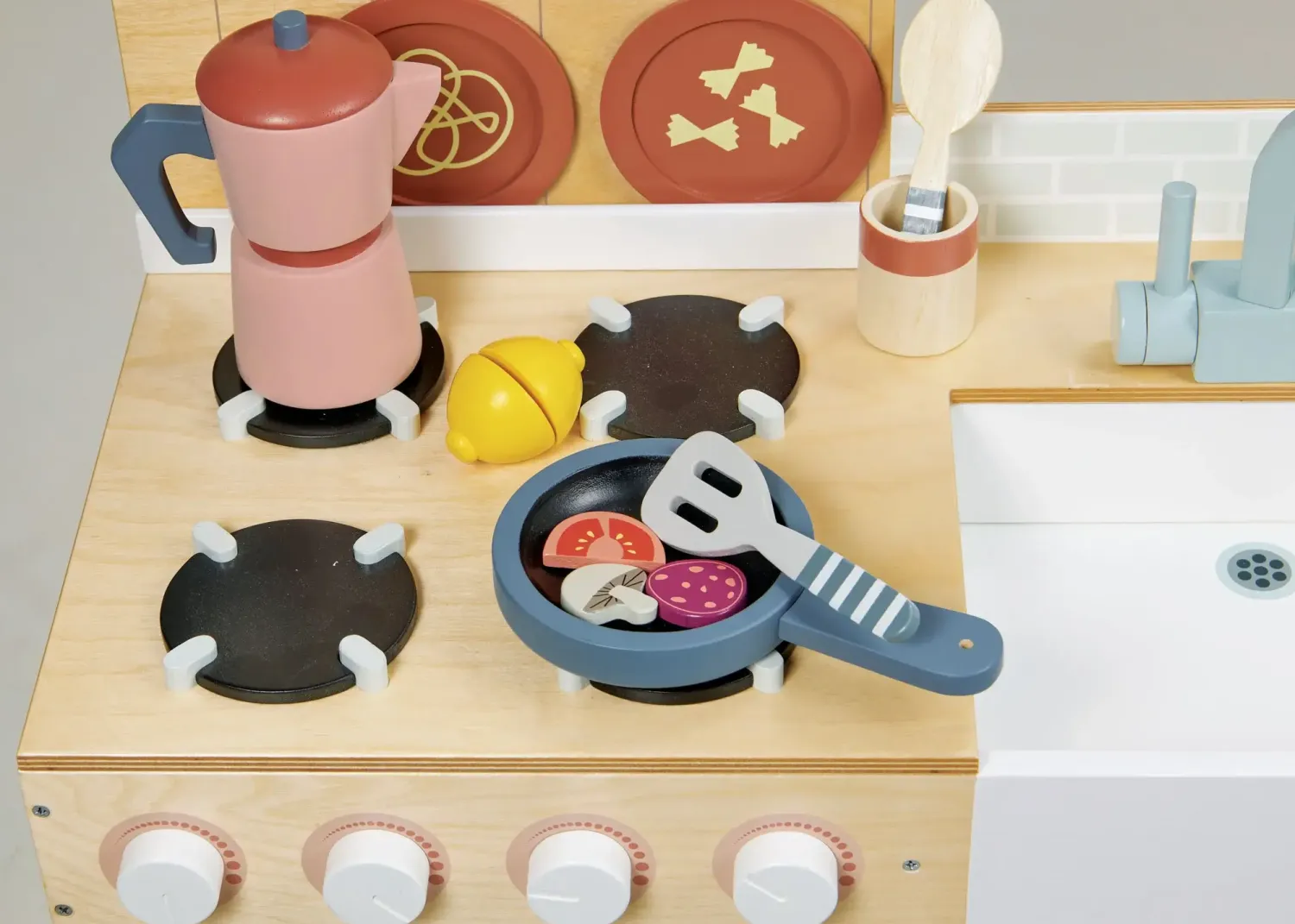2 Lata +|Drewniane | Tender Leaf Toys Drewniana kuchnia XXL z piekarnikiem La Fiamma Grand Kitchen