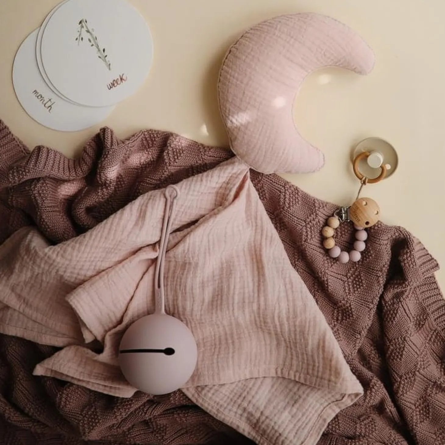 Etui na smoczek Kula Ball Soft Lilac