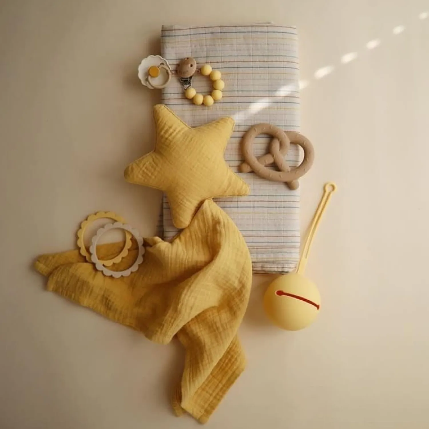 Pojemniki Na Smoczek|Pojemniki Na Smoczek | Mushie Etui na smoczek Kula Ball Sunshine
