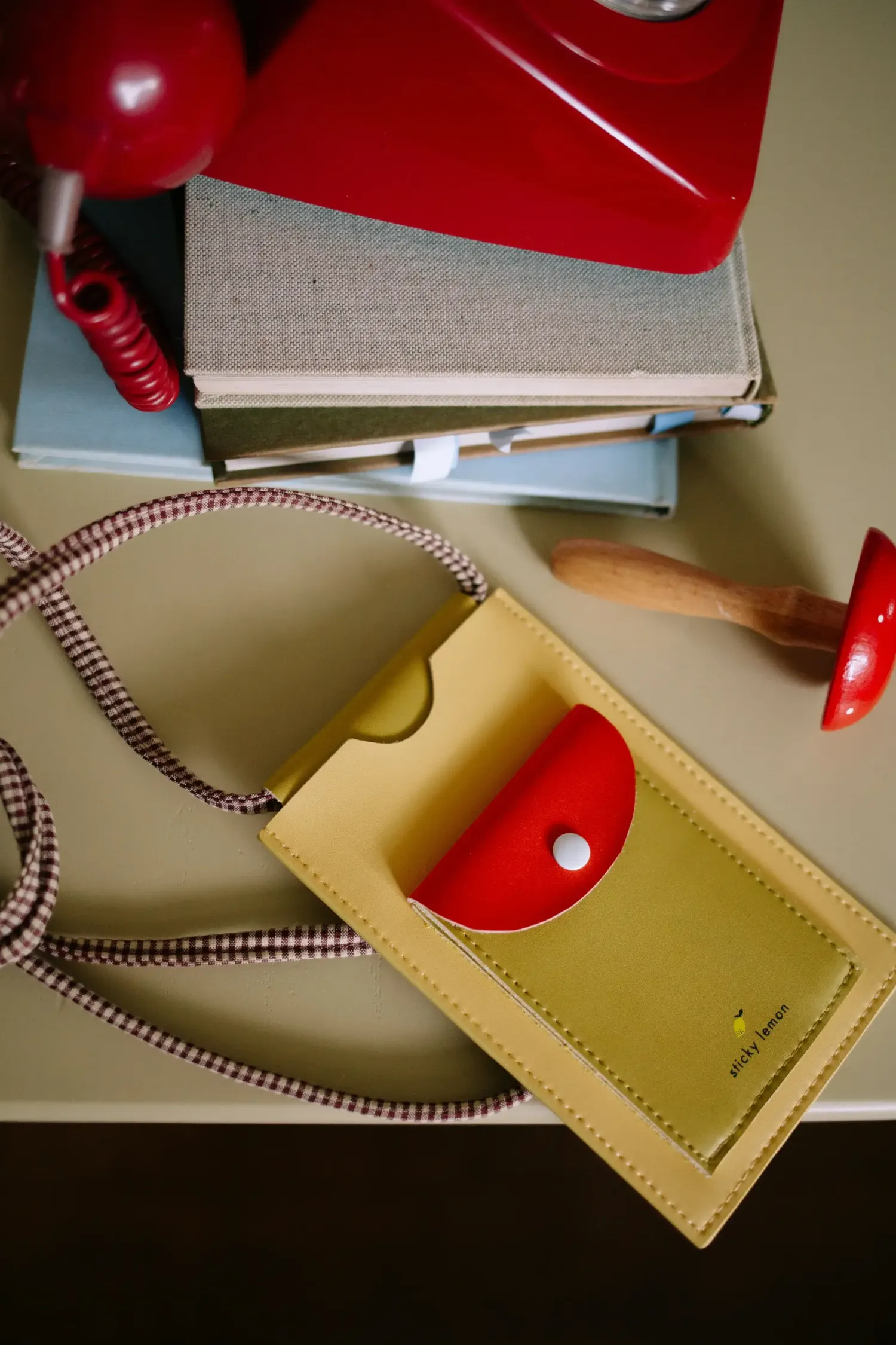 Ułatwiacze Życia|Przydatne Akcesoria | STICKY LEMON Etui na telefon - apple juice
