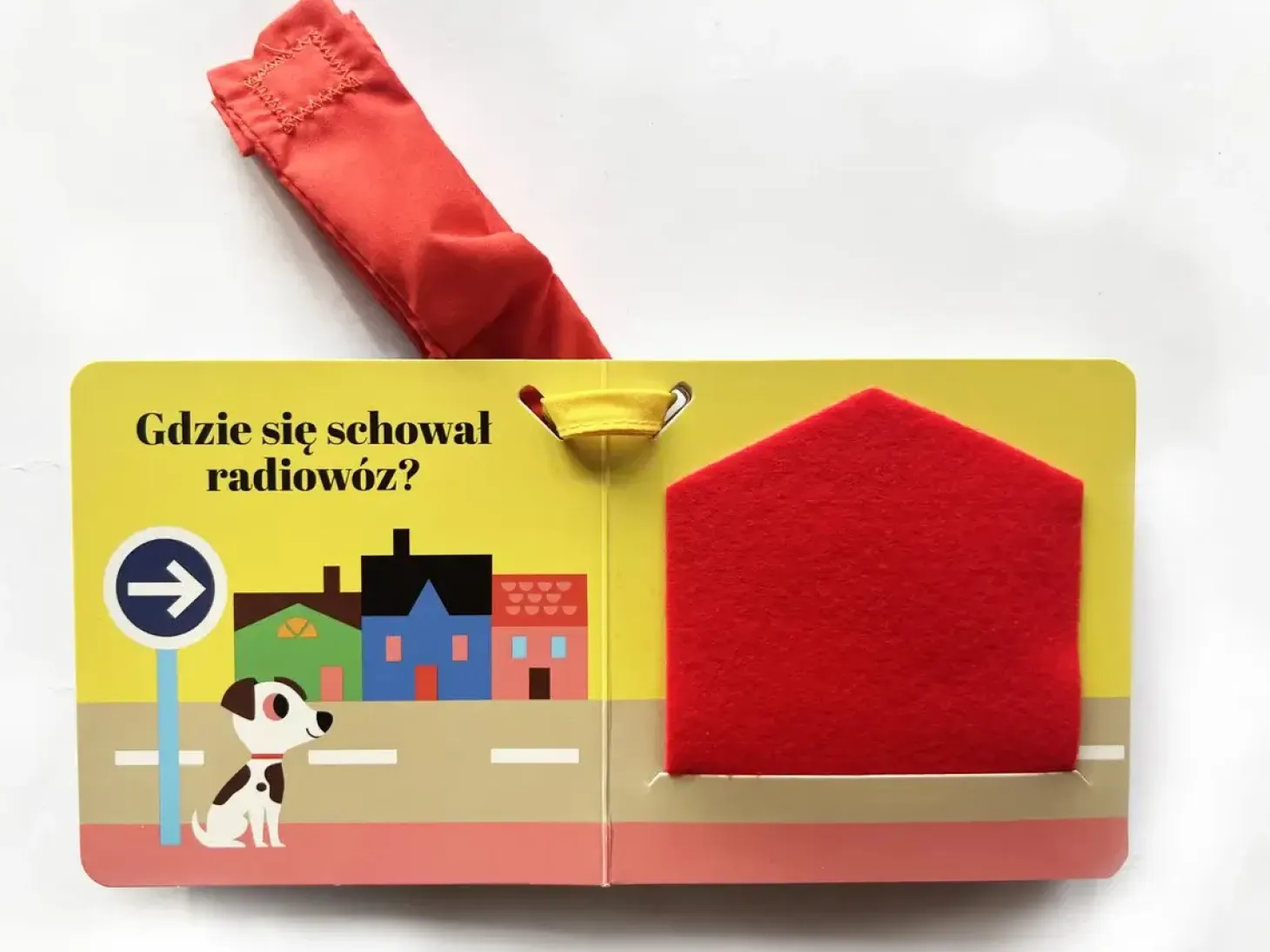 Gdzie się schował wóz strażacki? Akademia Mądrego Dziecka. Zabawa w chowanego