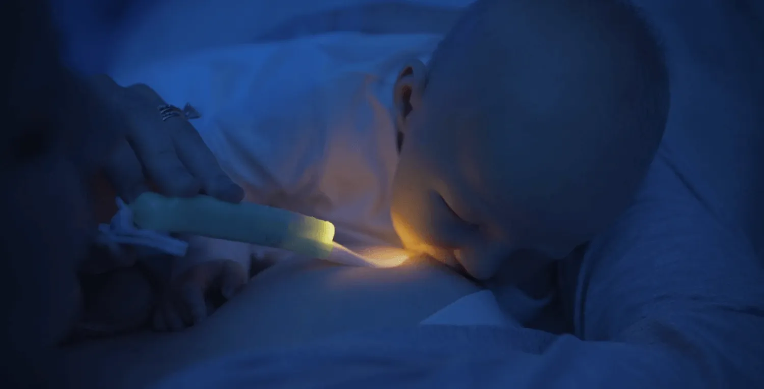 Lampki Nocne|Lampki Nocne | LatchLight Innowacyjna lampka nocna ułatwiająca karmienie