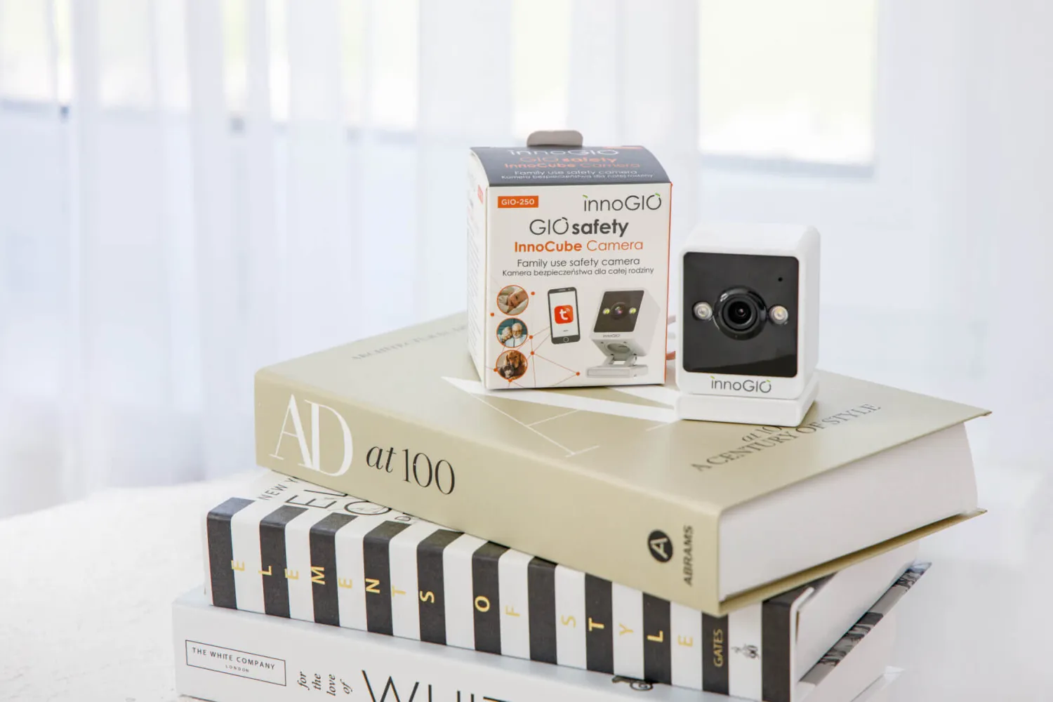 Bezpieczeństwo W Domu|Ułatwiacze Życia | InnoGIO Kamera Wi-Fi Elektroniczna niania GIOsafety InnoCube – kamera monitorująca do użytku rodzinnego