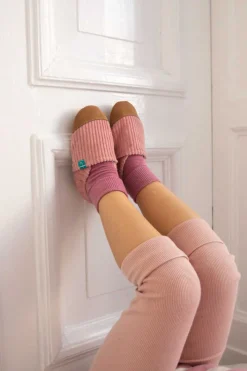 Kapcie Do Przedszkola|Buciki I Kapcie | TITOT Kapcie do domu, żłobka, przedszkola - Cuddly Pink, sztruks