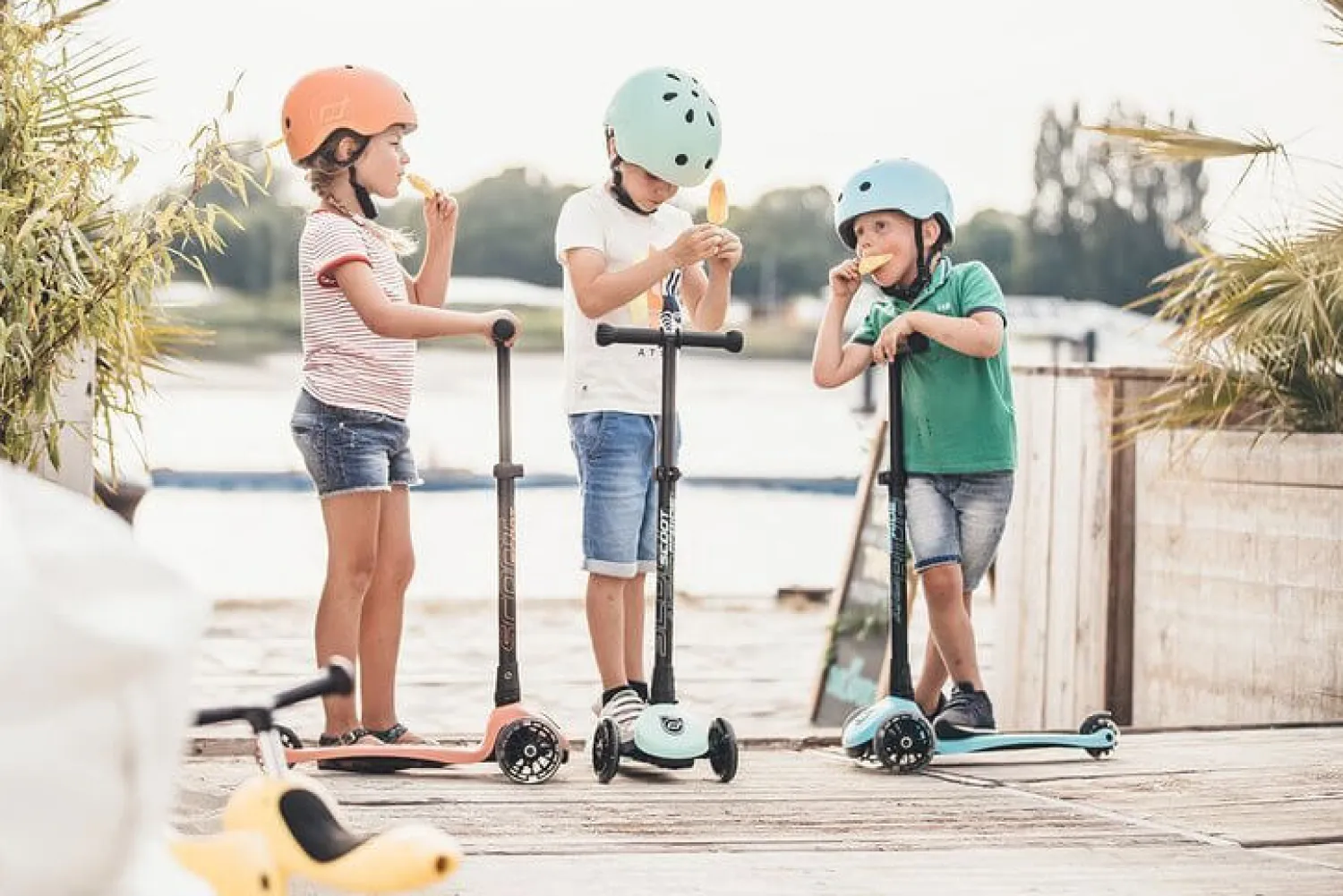 Kaski Dla Dzieci|Przydatne Akcesoria | Scootandride Kask S-M dla dzieci 3+ Peach kolekcja Icecream