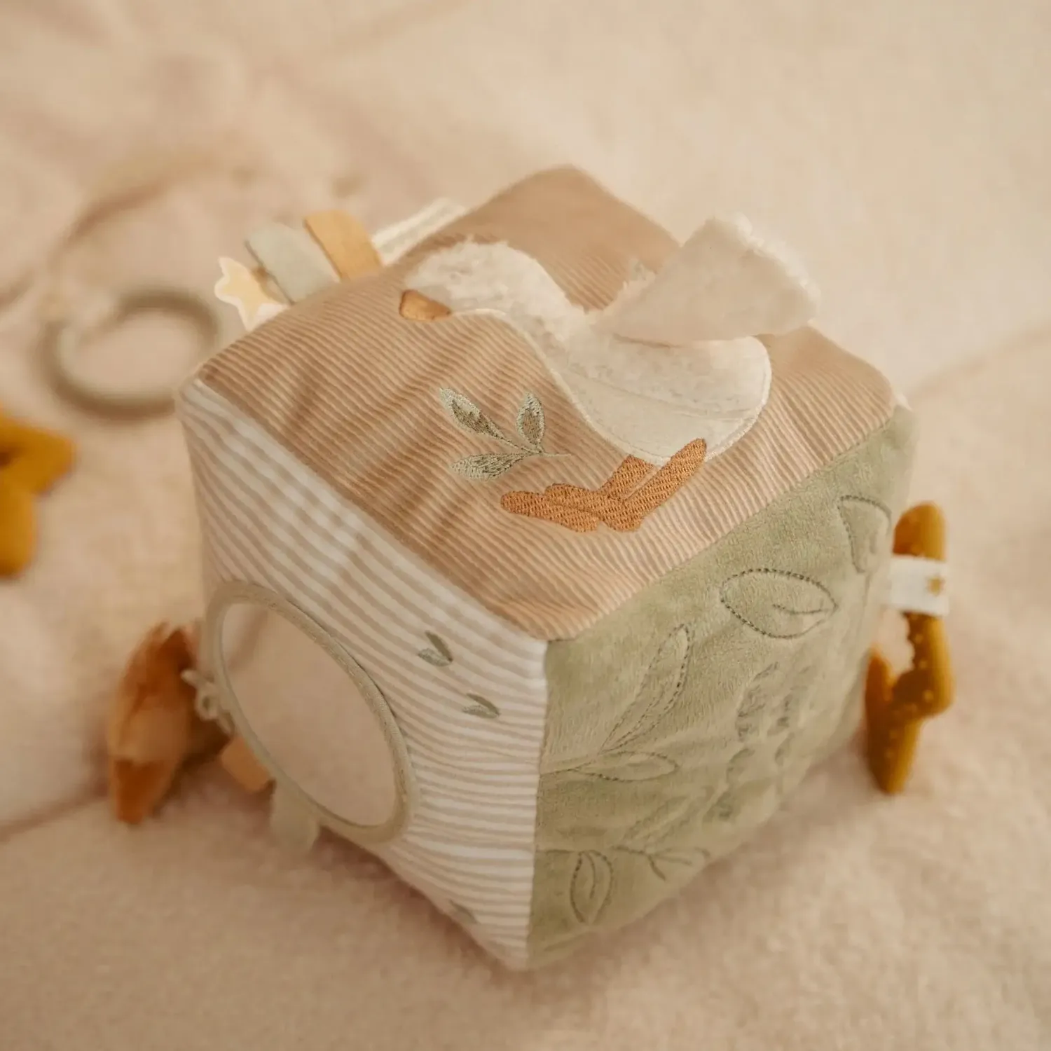 12M+|Sensoryczne | Little Dutch Kostka aktywizująca Newborn Naturals