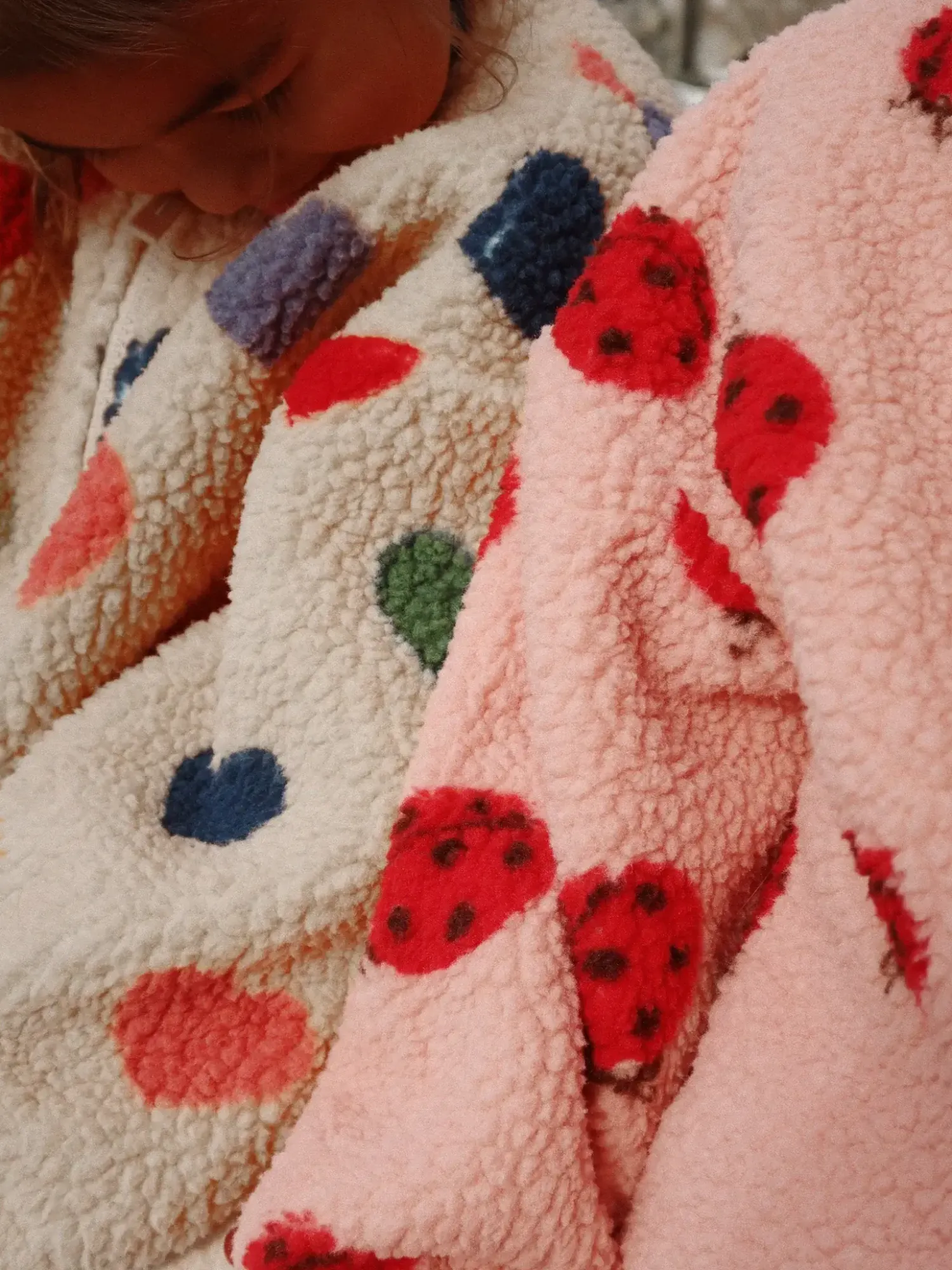 Ubranka Dziecięce | Konges slojd Kurtka pluszowa Jody - bon coeur coloré