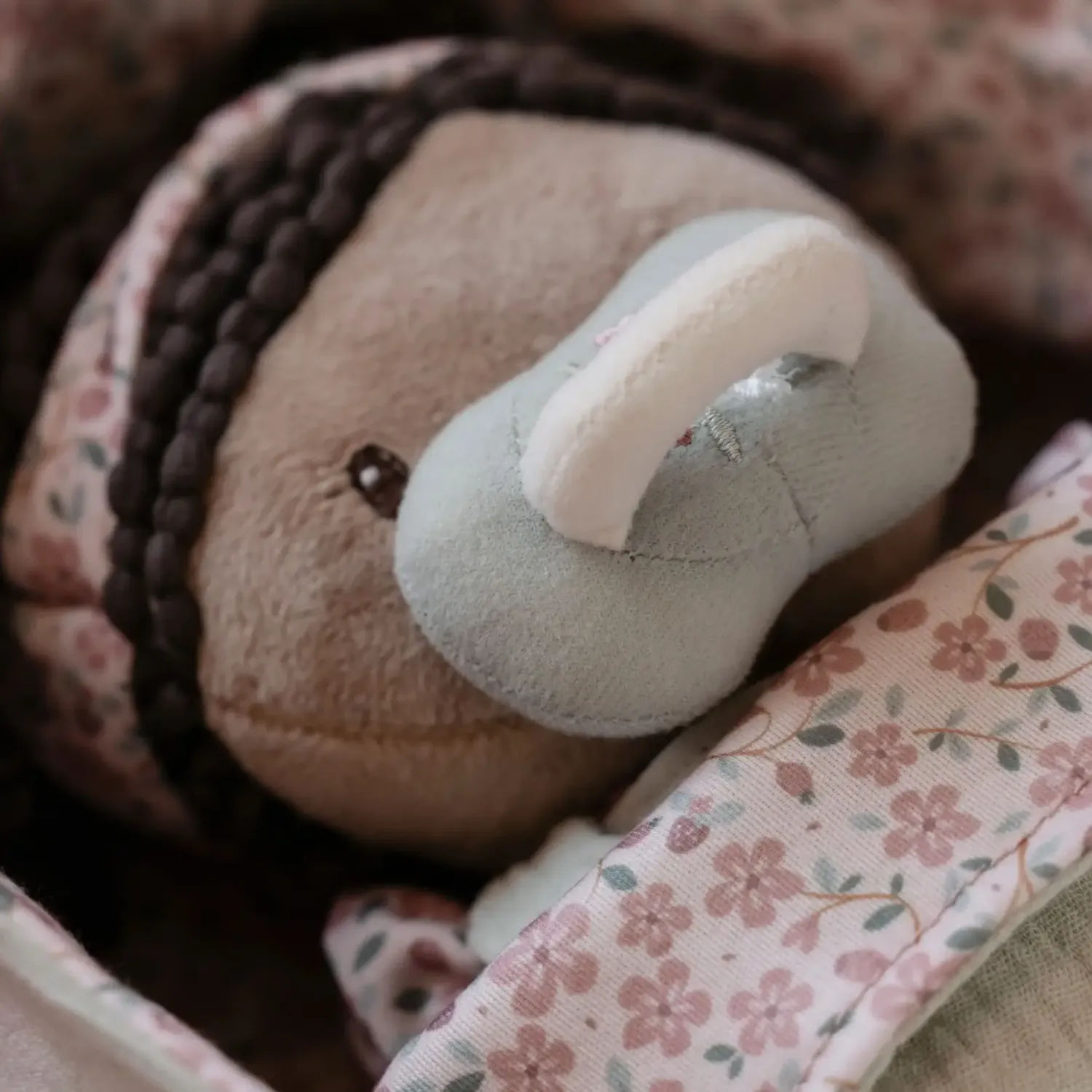 12M+|2 Lata + | Little Dutch Laleczka w koszyczku Baby Evi