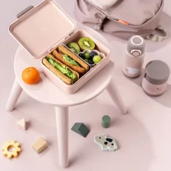 Lunchboxy|Przechowywanie Jedzenia | Done by Deer Lunchbox dla dziecka z podziałką Tiny Farm Powder