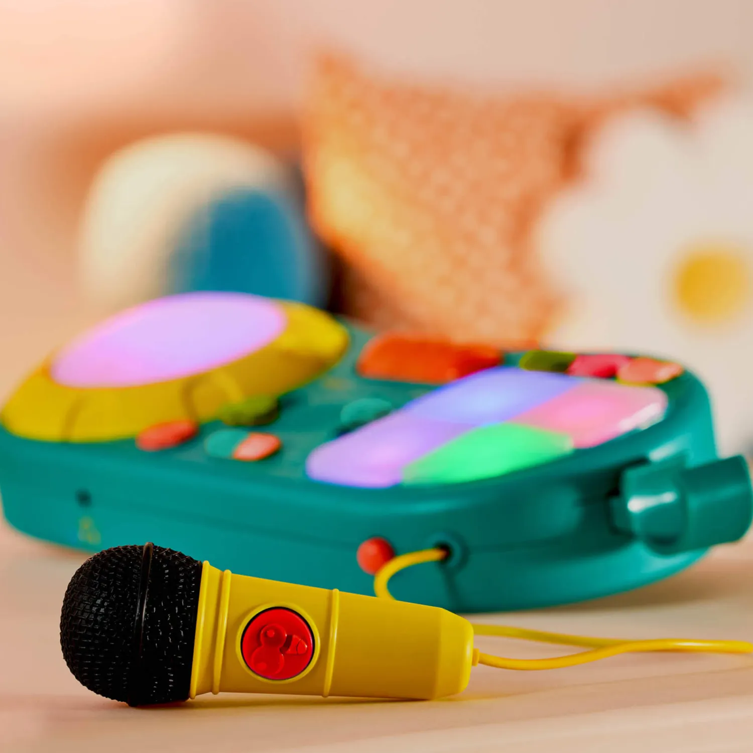 6 Lat+|3 Lata + | B.Toys MiniMixer – konsola DJ-a do miksowania muzyki
