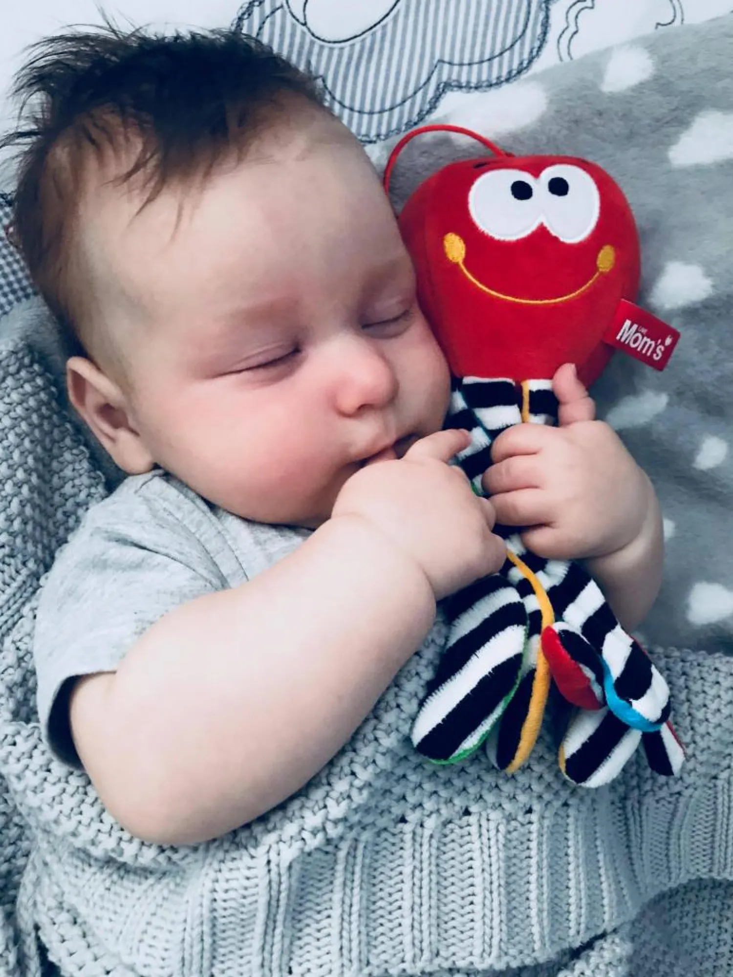 Idealne W Podróży|Zawieszki Do Wózka | Mom's Care Mini ośmiorniczka kontrastowa CZERWONA