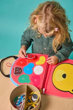 Idealne W Podróży|Aktywizujące | OMY Montessori miękka książka aktywizująca - kształty i kolory