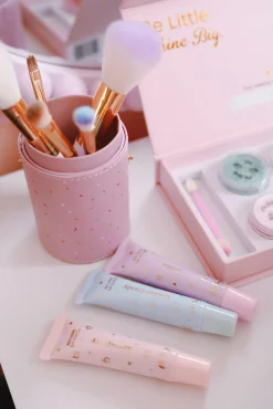 Naturalne Kosmetyki | Oh Flossy Naturalny zestaw do makijażu DELUXE, cienie, róż, szminka i akcesoria