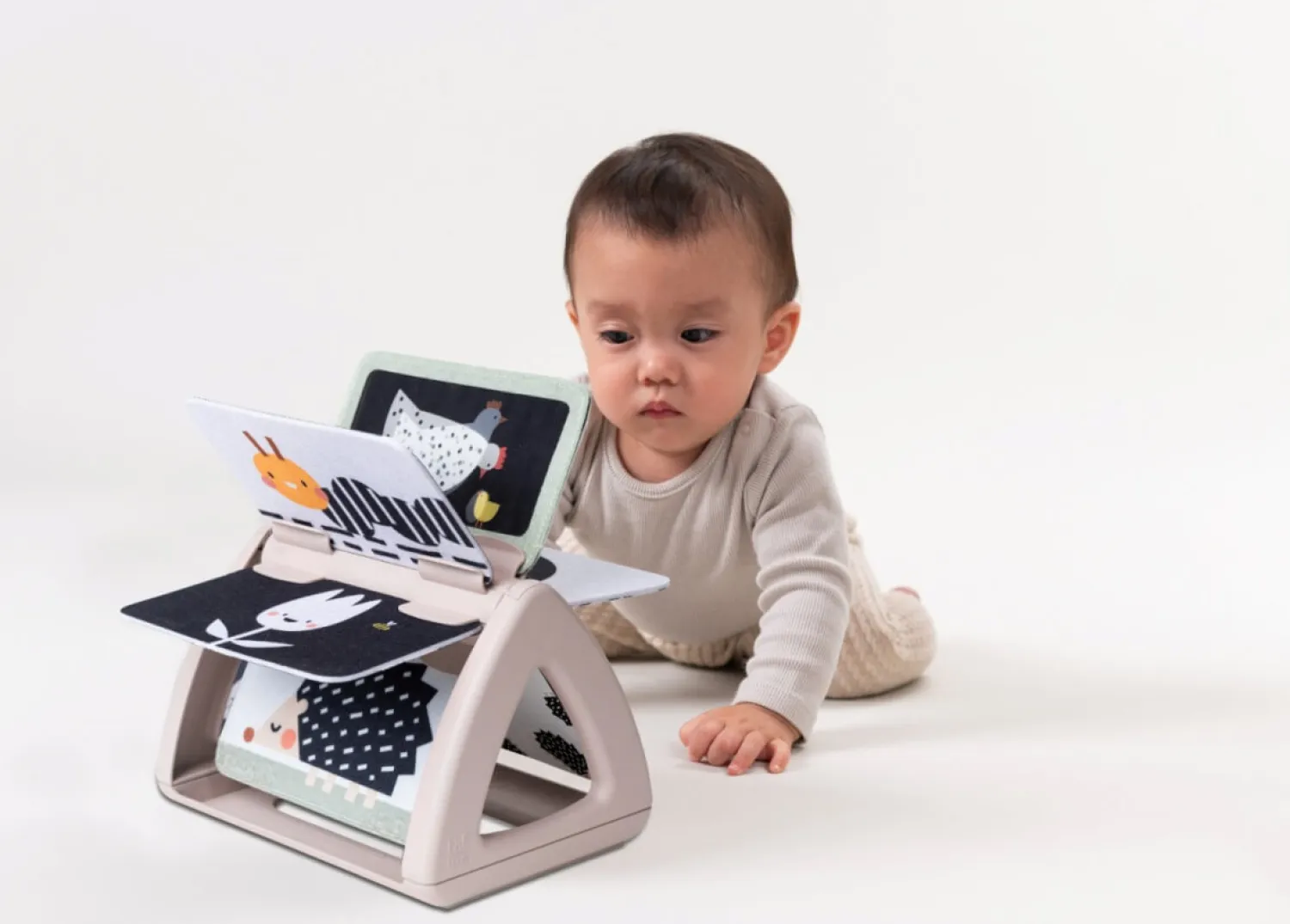 Kontrastowe|Aktywizujące | Taf Toys Obracająca się książeczka grzechocząca Tummy Time - Czarno-Biała