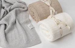 Otulacz ze 100% wełny merino cream Leaves - premium collection