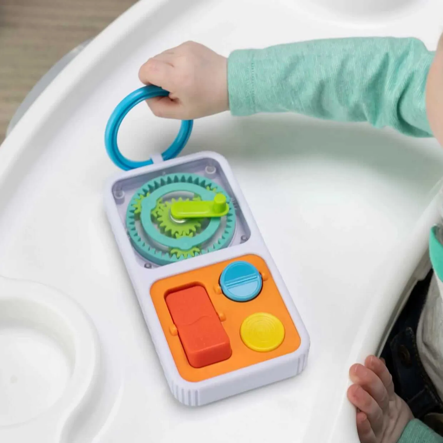 Idealne W Podróży|12M+ | Fat Brain Toys PlayTab Go - Sensoryczne Kwadraty z zawieszką