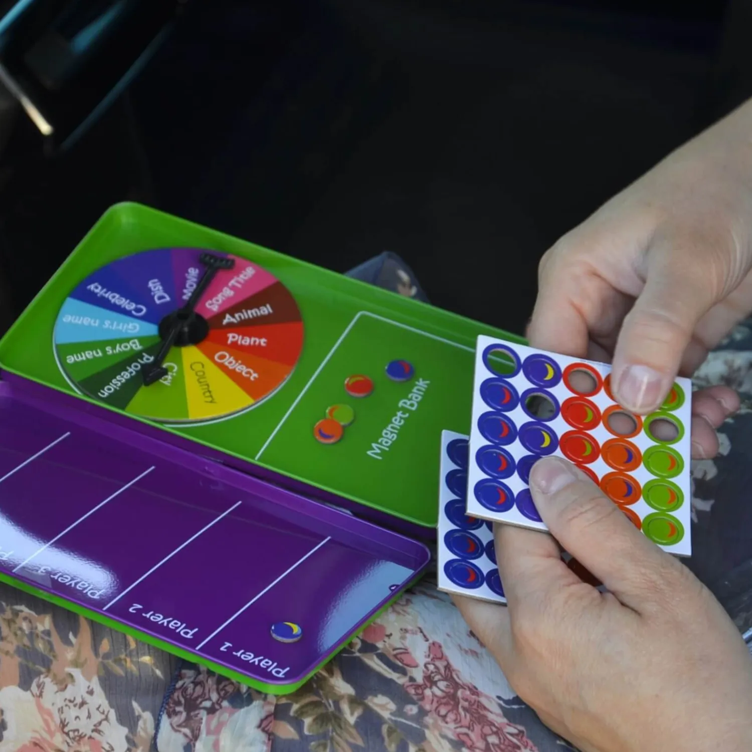 Idealne W Podróży|6 Lat+ | The Purple Cow Podróżna gra magnetyczna - Państwa-Miasta