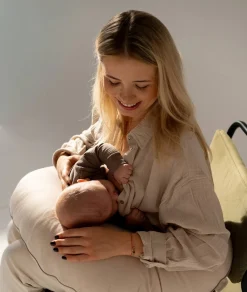Poduszki Ciążowe|Poduszki Ciążowe | Amori Amori Poduszka do karmienia Bon Apetit - piaskowy