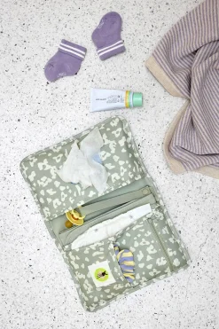 Przewijaki Podróżne|Ułatwiacze Życia | Lassig Przewijak podróżny z etui na akcesoria Leo light khaki