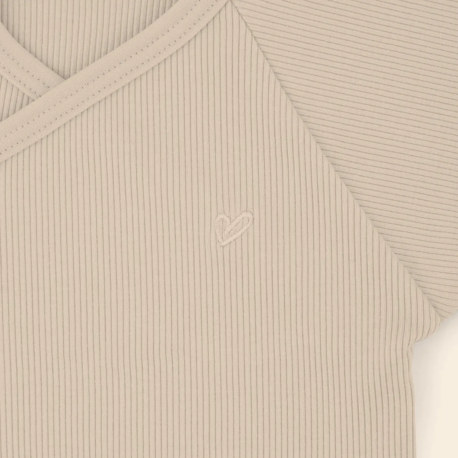 Rampers niemowlęcy z prążkowanej dzianiny z regulacją - Light Beige