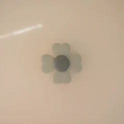 Idealne W Podróży|12M+ | Mushie Spinner sensoryczny z przyssawką - Lucky