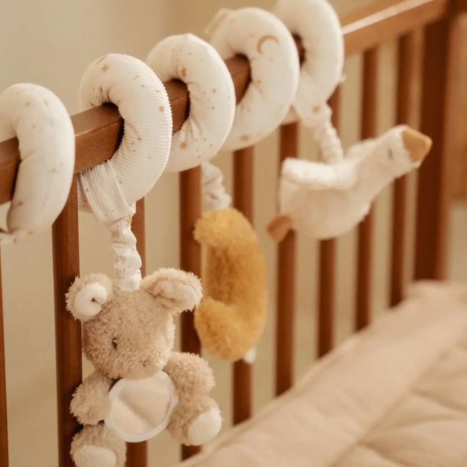 Idealne W Podróży|Zawieszki Do Wózka | Little Dutch Spiralka aktywizująca Newborn Naturals