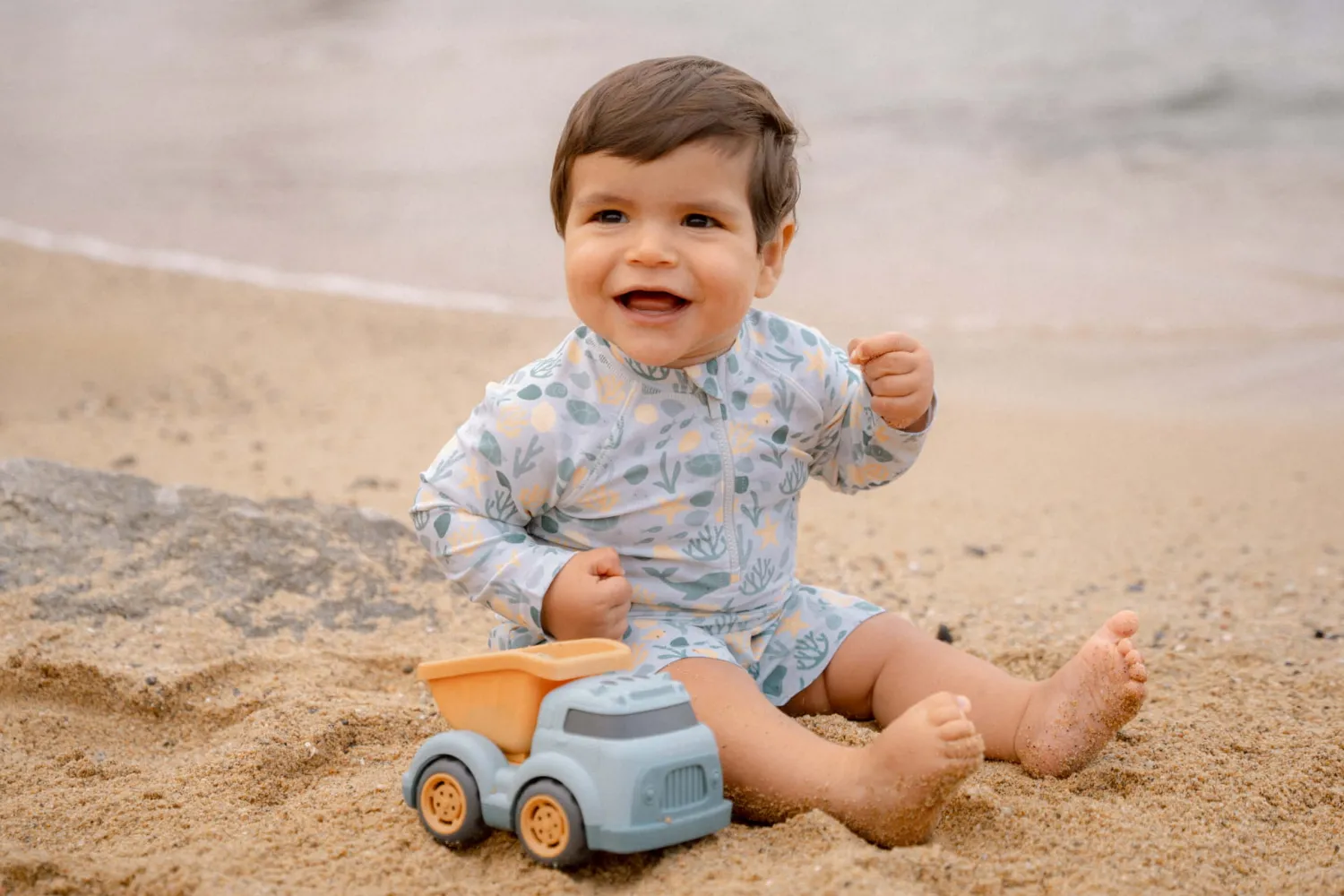 Stroje Kąpielowe|Stroje Kąpielowe | Little Dutch Swimsuit z krótkim rękawem Seashells