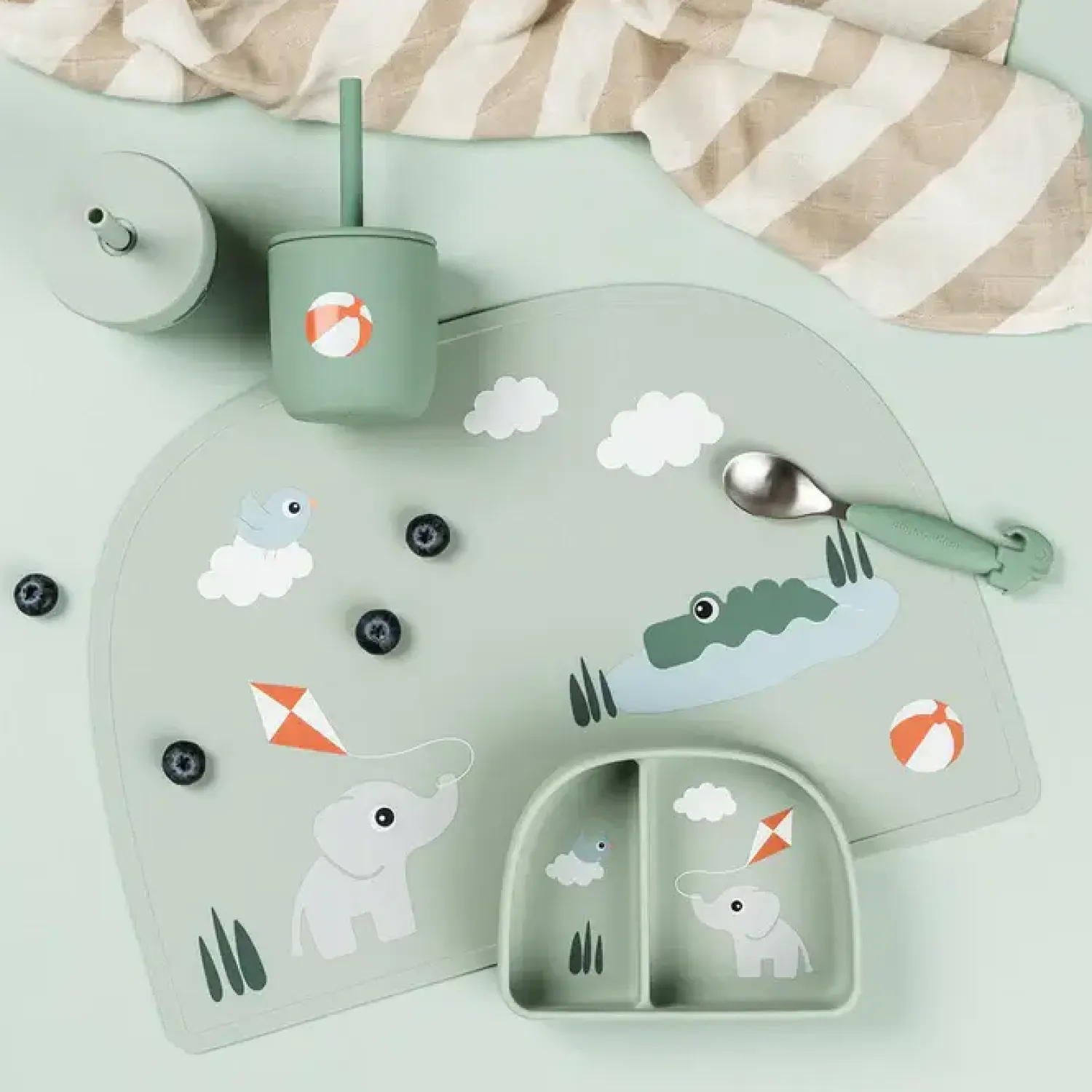 Metoda Blw|Naczynia Dla Dzieci | Done by Deer Talerzyk na przekąski z przyssawką Playground Green