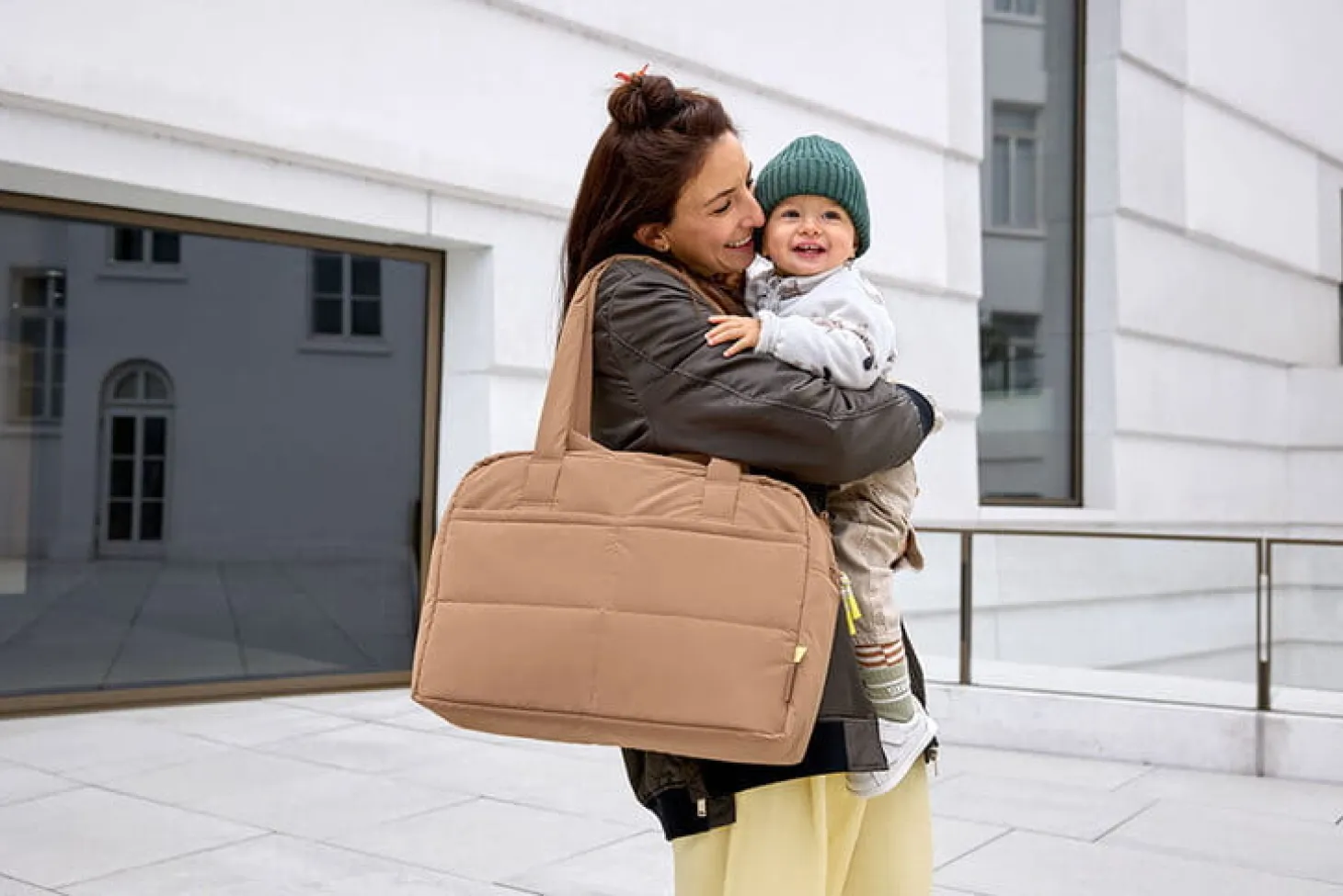 Torba dla mam z akcesoriami Everyday almond