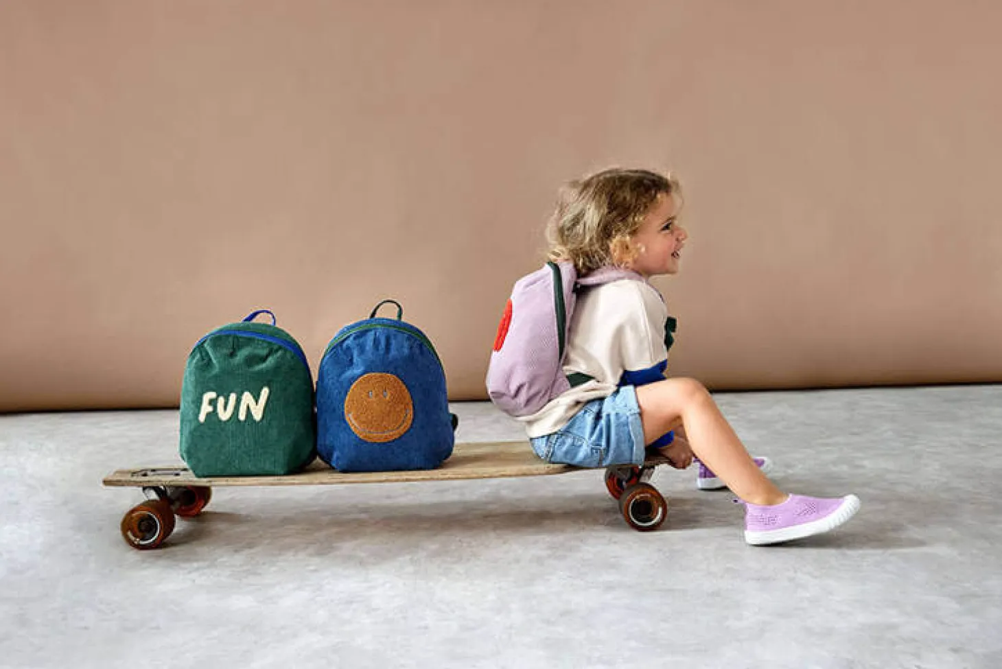 Ultrawygodne elastyczne trampki do wody i na plażę z antypoślizgową podeszwą Splash & Fun lilac