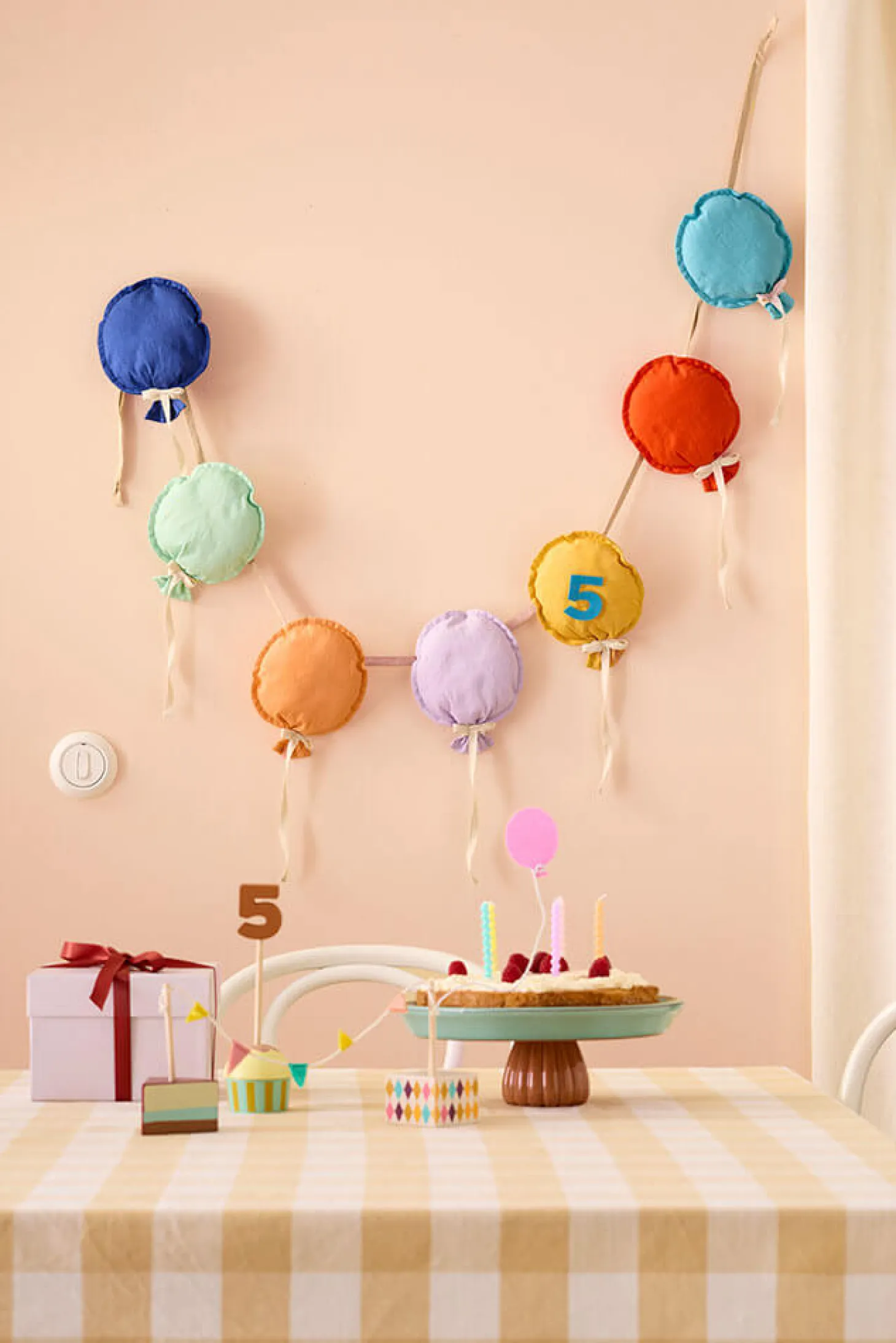 Urodzinowa girlanda z balonów