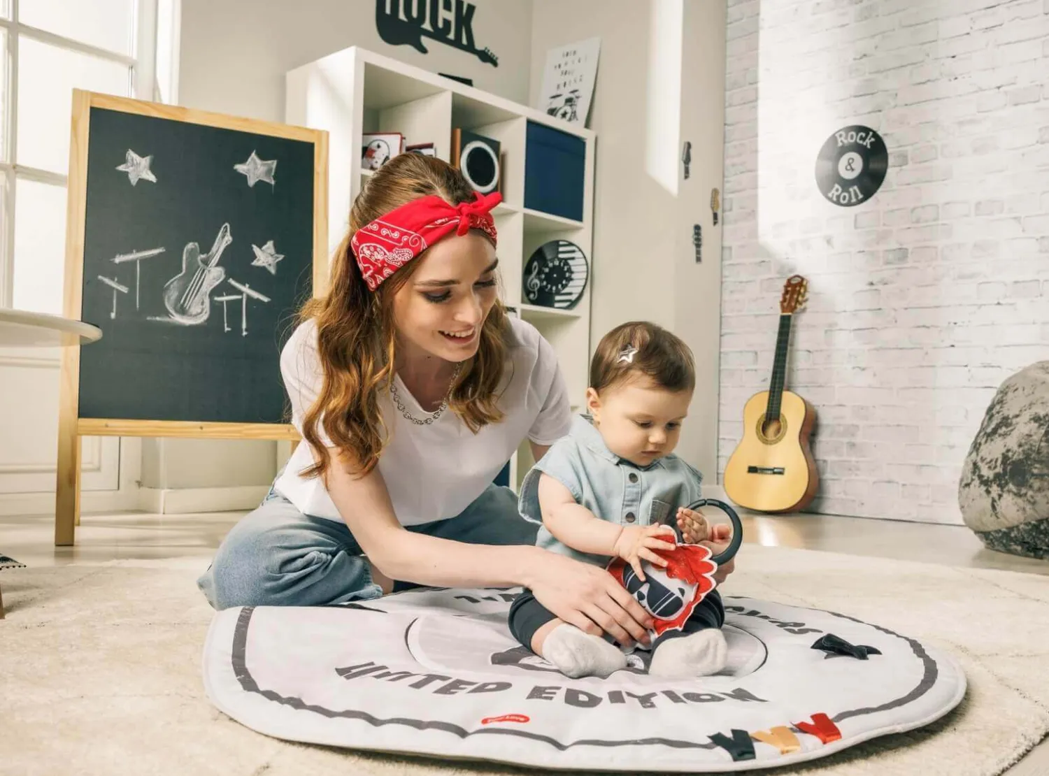 Maty Edukacyjne|Maty Edukacyjne | Tiny Love USZKODZONE OPAKOWANIE: Gimnastyka, mata edukacyjna z pałąkami - Tiny Rockers