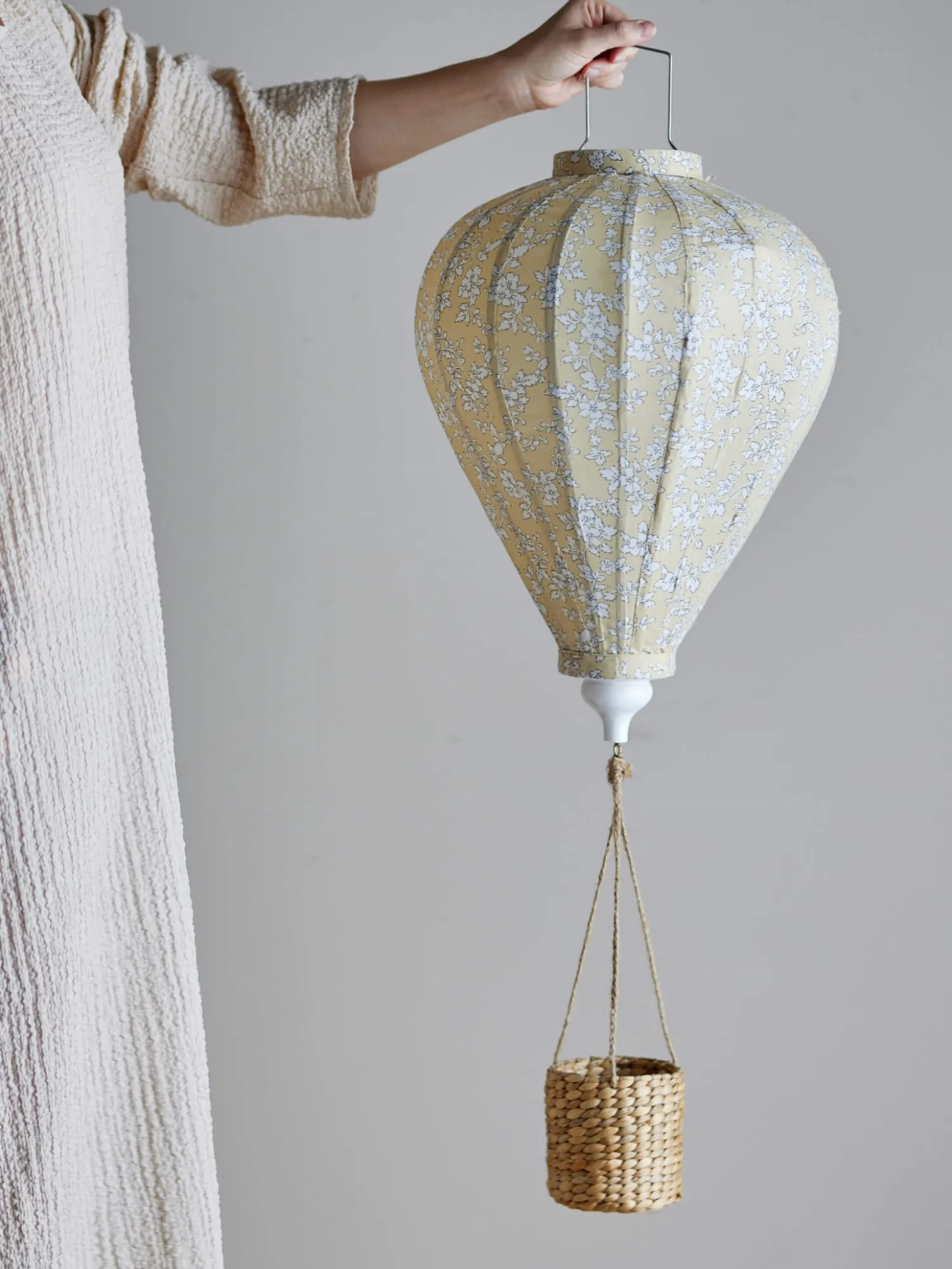 Dekoracje Dziecięce | Bloomingville Mini Wiszący balon Pomp - Yellow