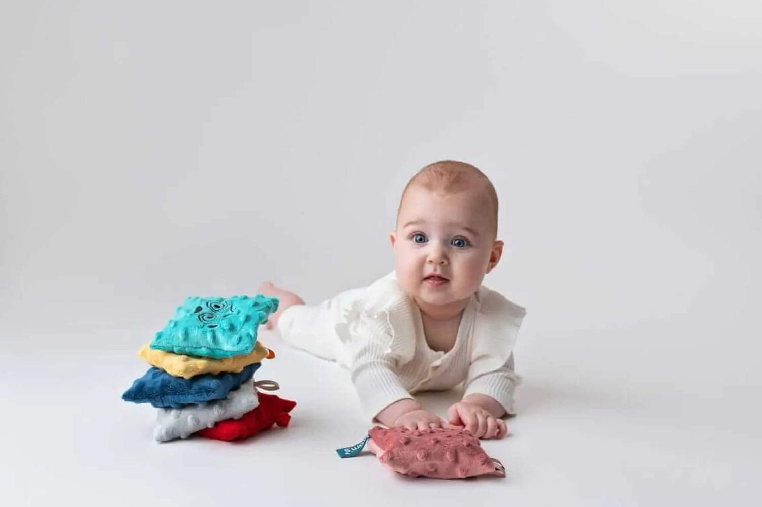 Idealne W Podróży|12M+ | Mom's Care Woreczki sensoryczne - Emocje