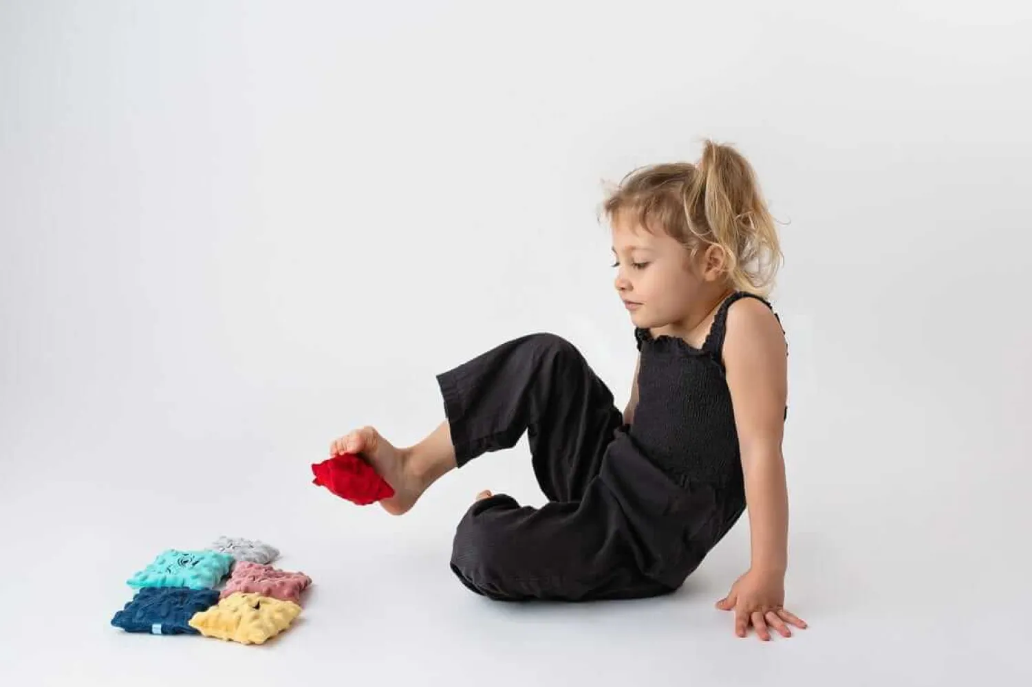Idealne W Podróży|12M+ | Mom's Care Woreczki sensoryczne - Emocje