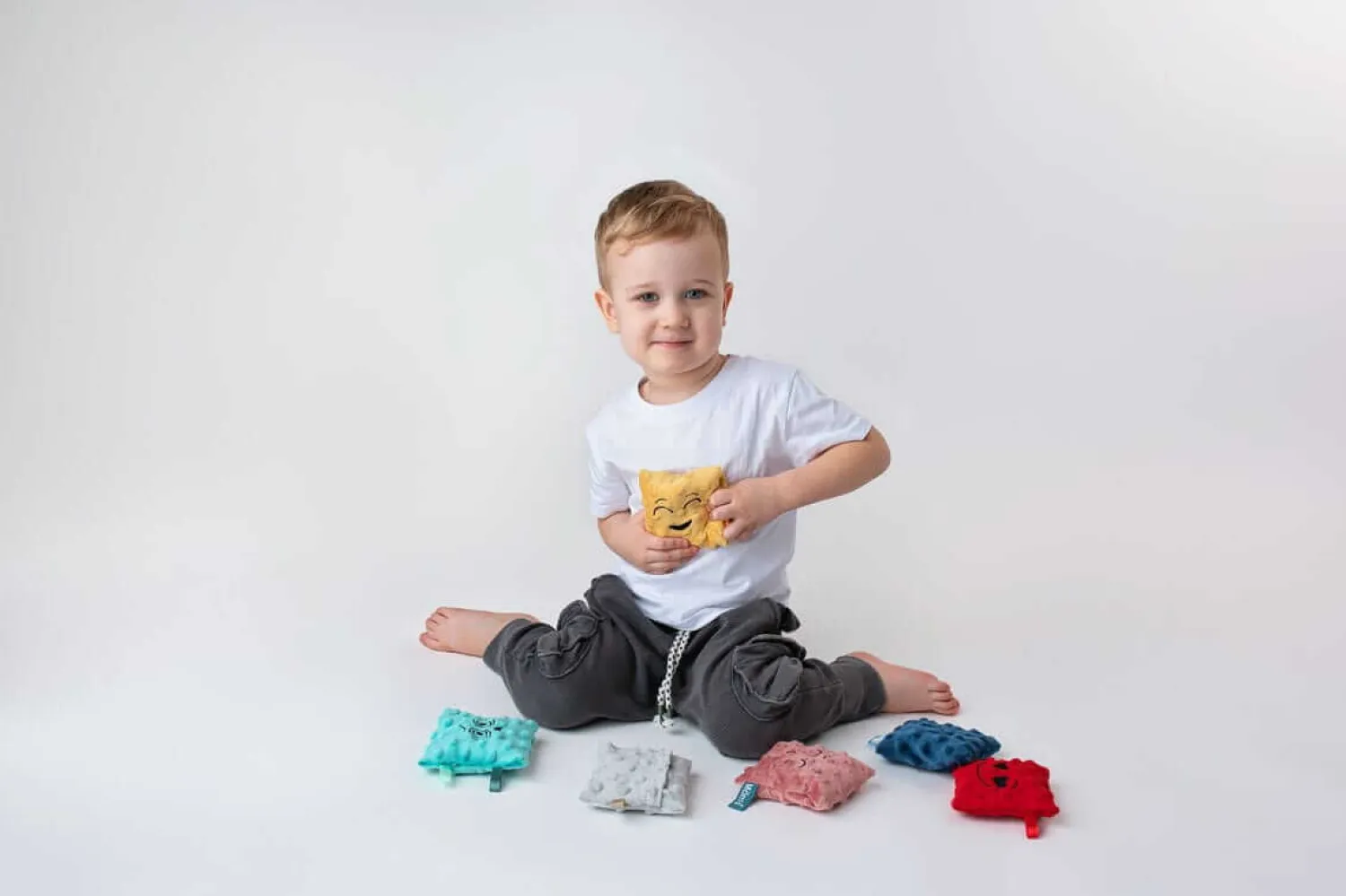 Idealne W Podróży|12M+ | Mom's Care Woreczki sensoryczne - Emocje