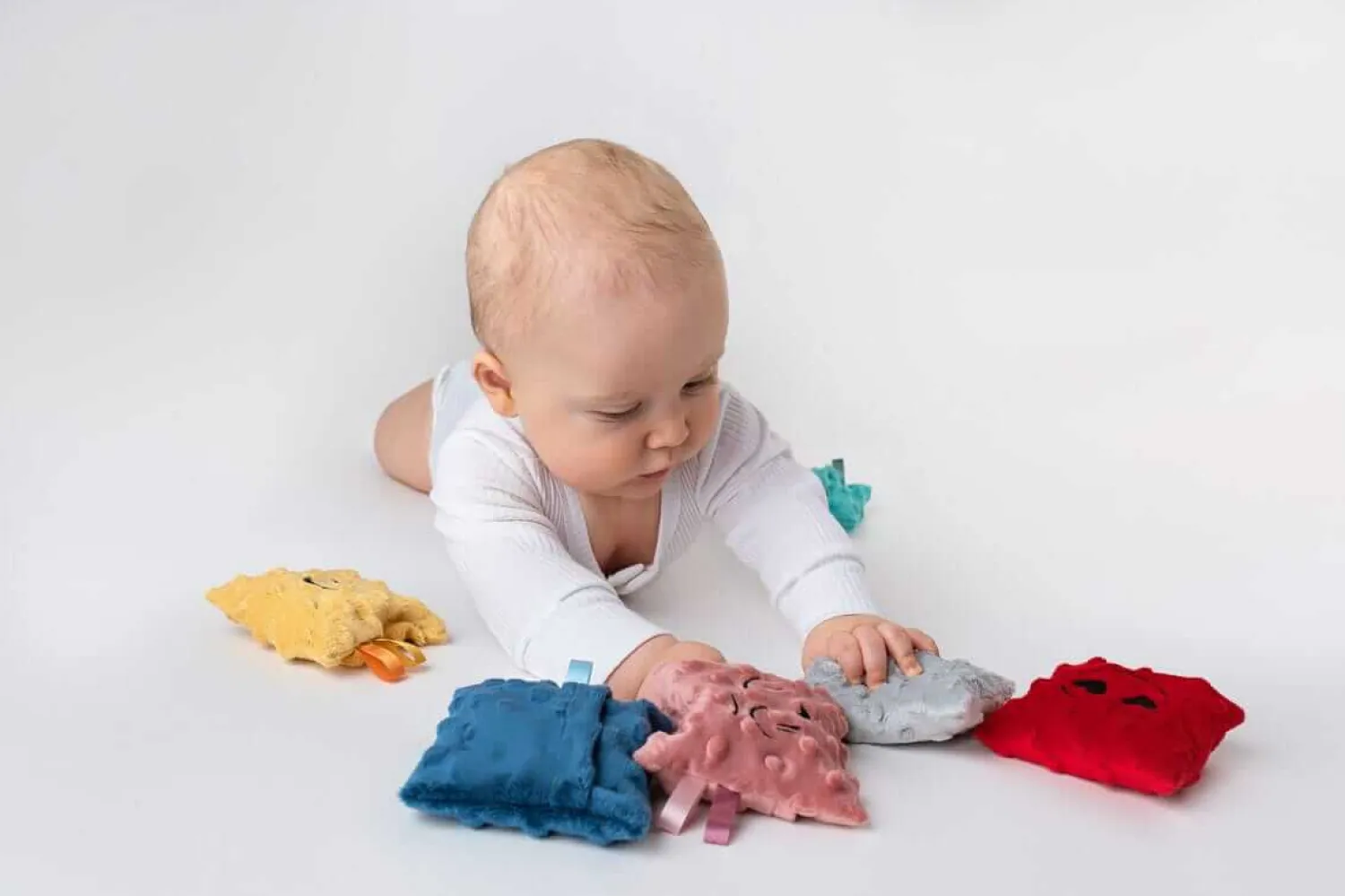 Idealne W Podróży|12M+ | Mom's Care Woreczki sensoryczne - Emocje