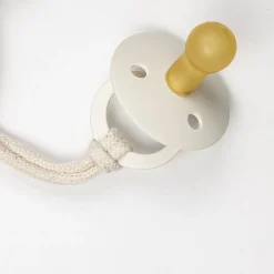 Zawieszki Do Smoczka|Zawieszki Do Smoczka | Lilliputiens Zawieszka do smoczka świecąca w ciemności Nocny mini przyjaciel Piesek Jules 0 m+