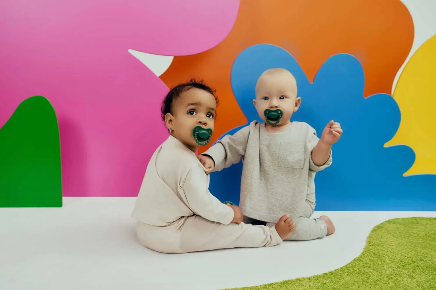 Smoczki|Smoczki | LUU kids Zestaw dwóch smoczków pozycjonujących - Forest Dream, Sand Storm