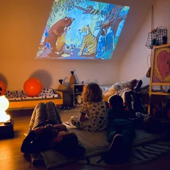 8 Lat+|Szumiące Misie I Projektory | YellowWall Zestaw startowy. Projektor + 4 Multibajki